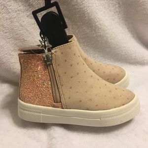 NWT pink and‎ gold sneakers